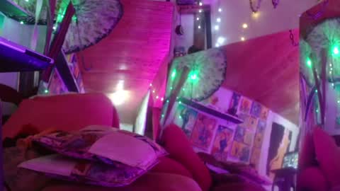 Laye19 online show from 01-06-25, 12:27