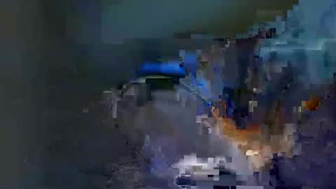 Snapshot of layla821031 chatting on 12-18-25, 08:20 layla821031 online show from 12-18-25, 08:20