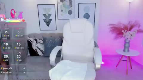 Layla Breezee online show from 03-12-25, 04:13