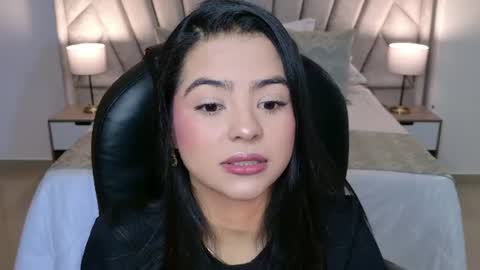 Layla Breezee online show from 07-10-26, 11:57