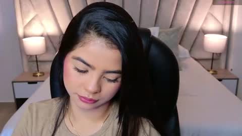 Layla Breezee online show from 07-19-26, 10:41
