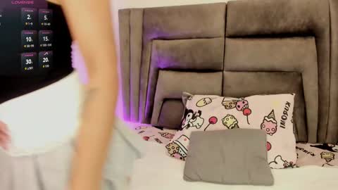 layla_clarke online show from 10-27-25, 04:16