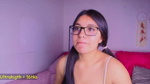 Snapshot of layla_nicols chatting on 01-04-25, 07:23 Layla online show from 01-04-25, 07:23