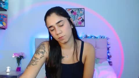 Lia and Rachel online show from 03-01-25, 01:11