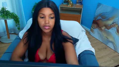 Layla online show from 07-29-26, 11:52