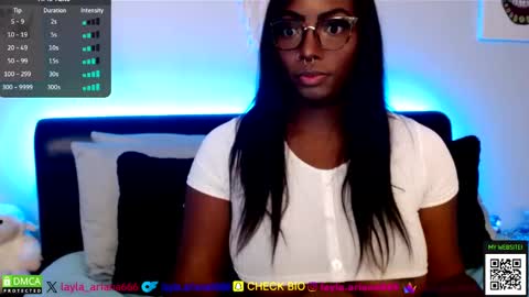 Snapshot of laylaariana chatting on 10-09-25, 02:31 laylaariana online show from 10-09-25, 02:31