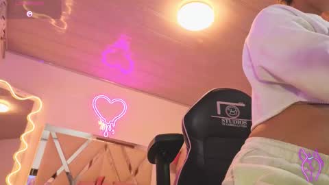 Snapshot of laylafoxy_tay chatting on 10-22-25, 03:07 laylafoxy_tay online show from 10-22-25, 03:07