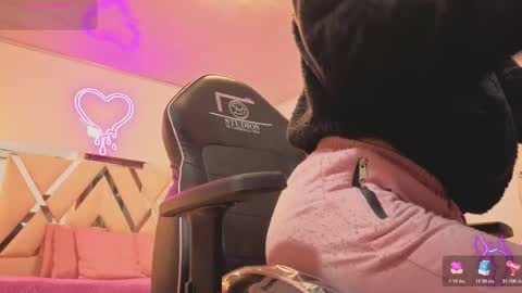 Snapshot of laylafoxy_tay chatting on 12-02-25, 03:23 laylafoxy_tay online show from 12-02-25, 03:23