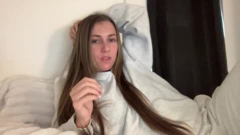 laylahlaylah1 online show from 10-24-25, 07:32