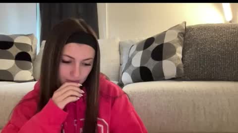 laylahlaylah1 online show from 11-30-25, 02:32