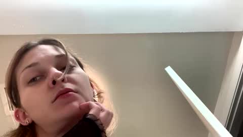 Layla Jade online show from 12-18-25, 09:37