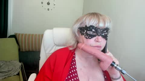 laylalaylamilf online show from 04-25-26, 09:01