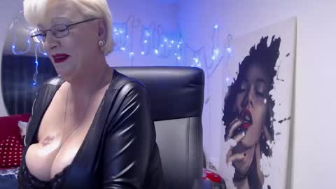 Snapshot of laylamadisonx chatting on 12-25-24, 05:58 Layla online show from 12-25-24, 05:58