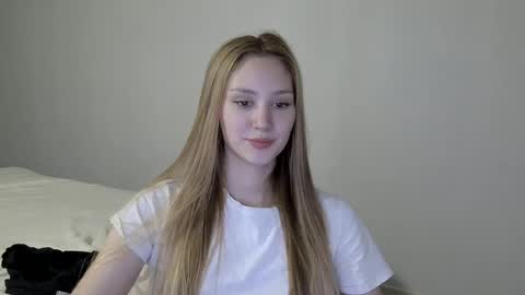 LaylaPretty001 online show from 12-06-24, 08:59