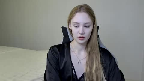 LaylaPretty001 online show from 02-25-25, 05:30