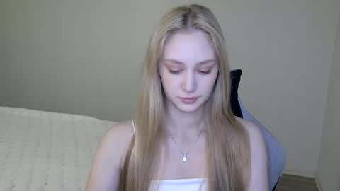 LaylaPretty001 online show from 10-06-25, 04:10