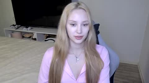 LaylaPretty001 online show from 04-04-26, 08:01