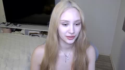LaylaPretty001 online show from 04-06-26, 04:21