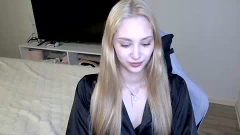 LaylaPretty001 online show from 06-25-26, 04:45