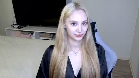 LaylaPretty001 online show from 07-13-26, 04:15
