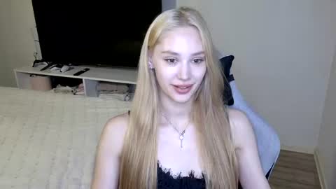 LaylaPretty001 online show from 07-20-26, 04:27