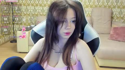 laylaura online show from 05-17-26, 10:33