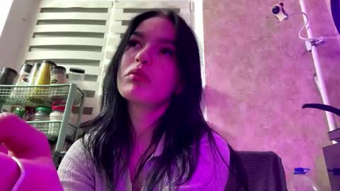 Snapshot of laylawintz chatting on 03-23-26, 07:18 Luna online show from 03-23-26, 07:18