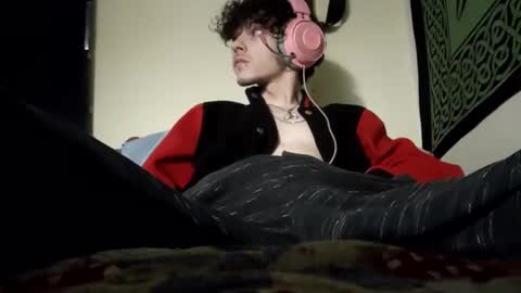 Stitch online show from 02-14-25, 07:49