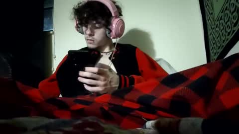 Stitch online show from 03-07-25, 04:13