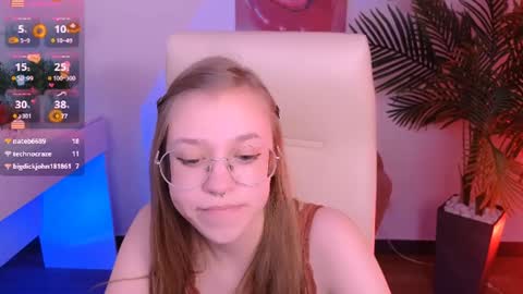 Snapshot of layriantavee chatting on 02-05-25, 09:57 layriantavee online show from 02-05-25, 09:57