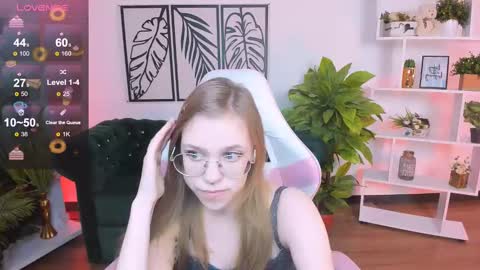 Snapshot of layriantavee chatting on 02-16-25, 06:54 layriantavee online show from 02-16-25, 06:54