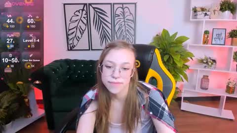 Snapshot of layriantavee chatting on 02-23-25, 01:21 layriantavee online show from 02-23-25, 01:21