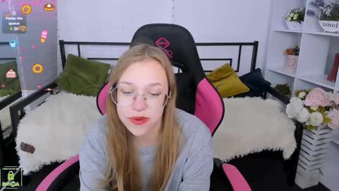 Snapshot of layriantavee chatting on 09-17-25, 06:04 layriantavee online show from 09-17-25, 06:04