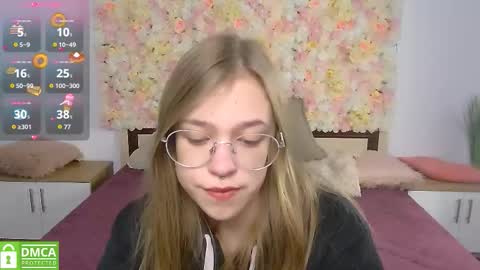 Snapshot of layriantavee chatting on 10-05-25, 06:12 layriantavee online show from 10-05-25, 06:12