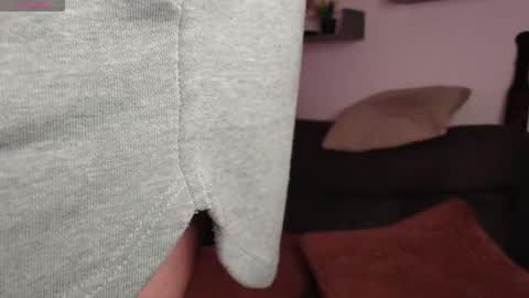 Laz online show from 10-11-25, 04:33