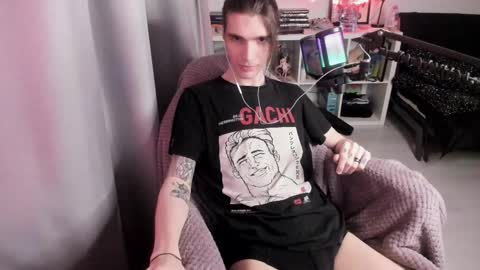 Snapshot of lazy_haze chatting on 11-20-25, 10:53 Haze aka Slava online show from 11-20-25, 10:53