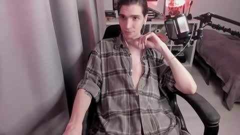 Snapshot of lazy_haze chatting on 11-29-25, 04:26 Haze aka Slava online show from 11-29-25, 04:26