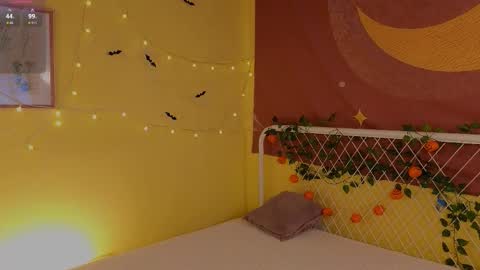 Lea online show from 10-31-25, 05:14