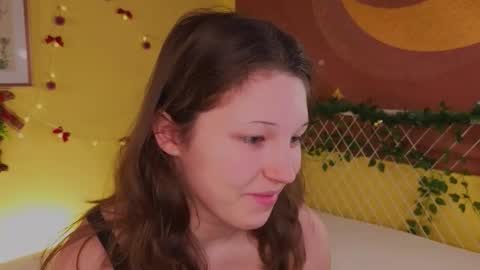 Snapshot of lea_belle_ chatting on 01-08-26, 07:27 Lea online show from 01-08-26, 07:27