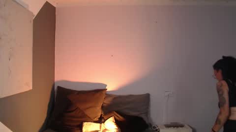 Snapshot of leabigboobs chatting on 02-06-25, 06:56 leabigboobs online show from 02-06-25, 06:56