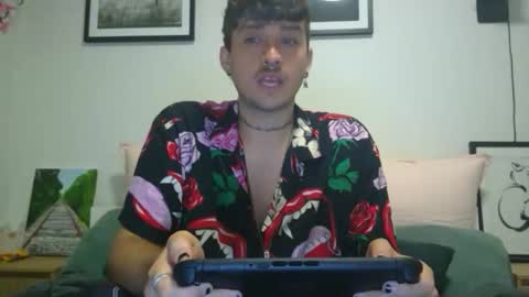 Snapshot of leaf666 chatting on 04-04-26, 01:48 Leaf online show from 04-04-26, 01:48