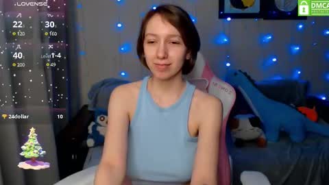 Snapshot of leah__gotty chatting on 12-17-24, 05:36 Leah Gotty online show from 12-17-24, 05:36