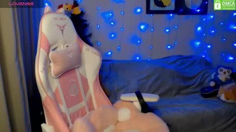 Snapshot of leah__gotty chatting on 12-20-24, 02:27 Leah Gotty online show from 12-20-24, 02:27