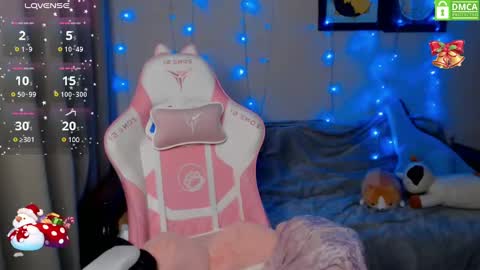 Snapshot of leah__gotty chatting on 12-28-24, 02:53 Leah Gotty online show from 12-28-24, 02:53