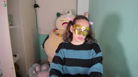 Snapshot of leah_sm chatting on 02-27-26, 01:38 Laura online show from 02-27-26, 01:38