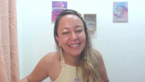 Snapshot of leah_susman chatting on 02-06-25, 02:11 leah_susman online show from 02-06-25, 02:11
