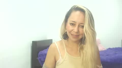 Snapshot of leah_susman chatting on 09-11-25, 02:00 leah_susman online show from 09-11-25, 02:00