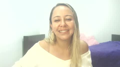 Snapshot of leah_susman chatting on 10-01-25, 02:17 leah_susman online show from 10-01-25, 02:17