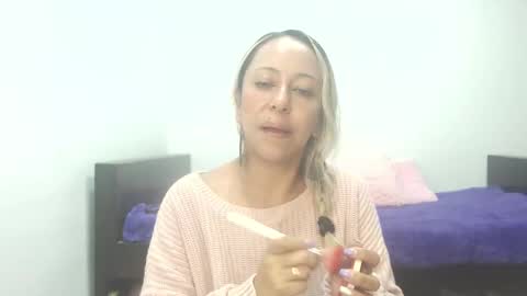 Snapshot of leah_susman chatting on 10-10-25, 02:21 leah_susman online show from 10-10-25, 02:21