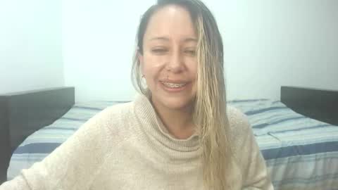 Snapshot of leah_susman chatting on 12-16-25, 11:37 leah_susman online show from 12-16-25, 11:37